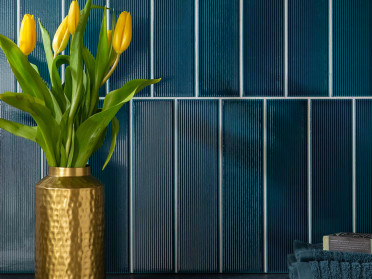 Настенная плитка STRIPES CAPITAL WHITE (8436552229514) 6.5x26.1 от Amadis (Испания)