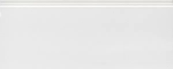 Плинтус Флориан белый матовый обрезной (FMF022R) 30x12x13 от Kerama Marazzi (Россия)