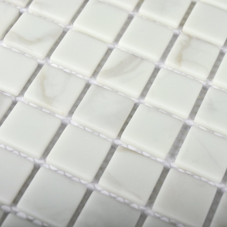 Mia white (matt) 300*300 23*23*4