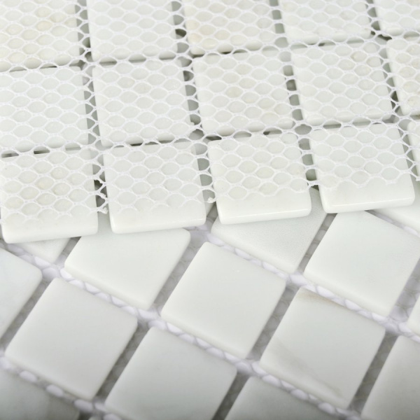 Mia white (matt) 300*300 23*23*4