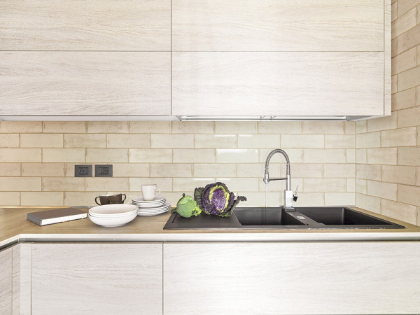 Настенная плитка Arles Cream глянцевая 10x30 от Fabresa (Испания)